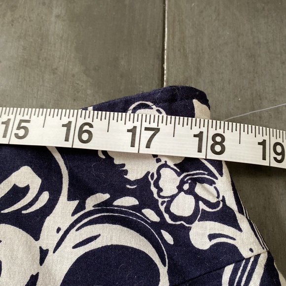 ⭐️ Host Pick ⭐️ NWT - Navy/White Floral A Line Skirt - Picture 7 of 10